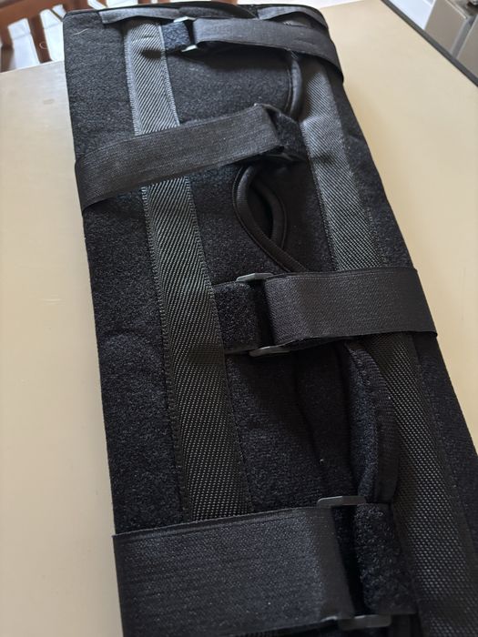 Joelheira ortopédica/ tala imobilizadora