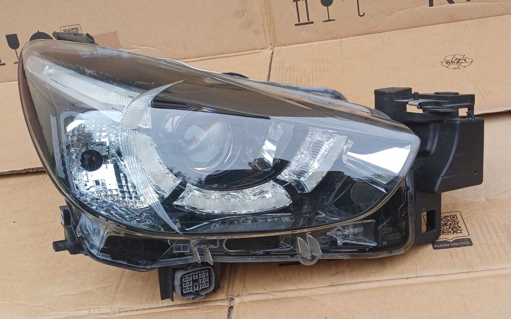 Lampa reflektor mazda 2 full led prawa europa idealna