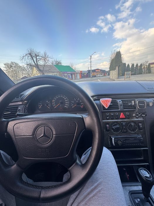 Мерседес бенз  w210