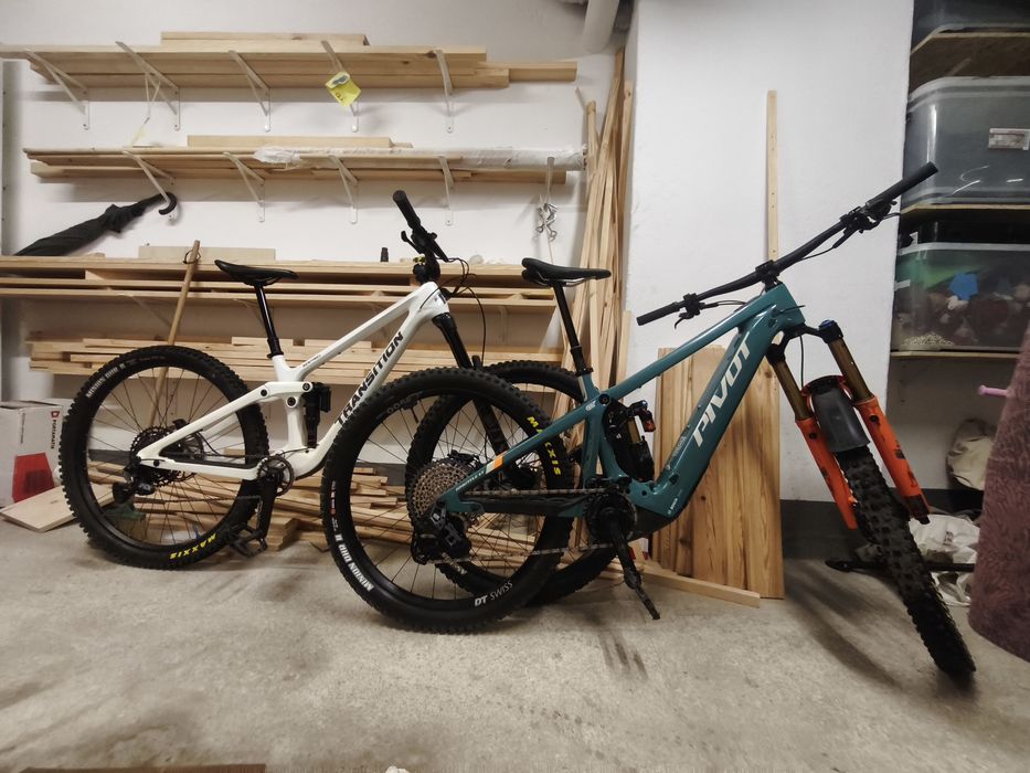 Pivot Shuttle LT