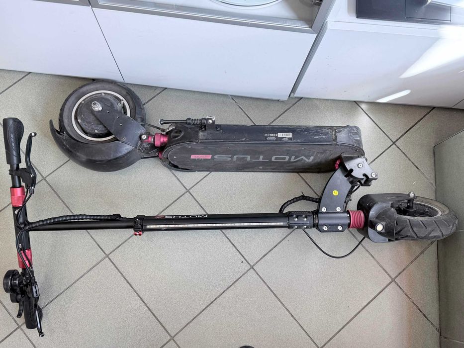 Pojazd elektryczny Motus Scooty 10 Pro