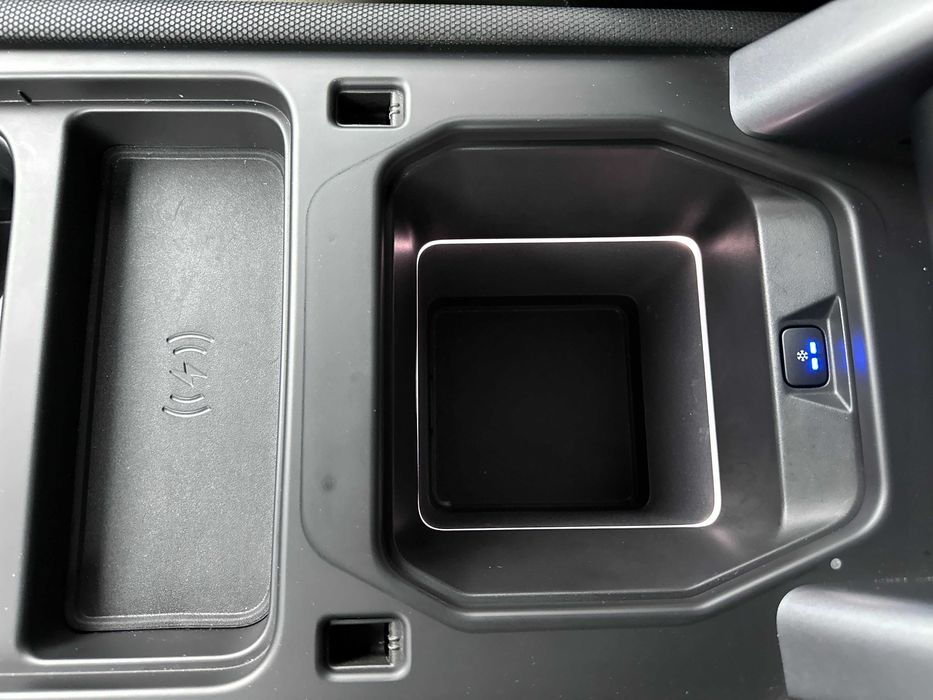 Land Rover Defender D300 X-Dynamic