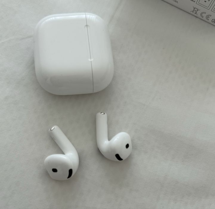 AirPods 4 with Noise Cancelling True Wireless Bluetooth64584545995393122