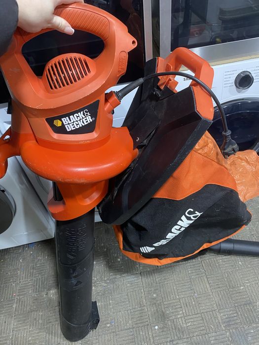 Садовий пилосос садовый пылесос black&decker