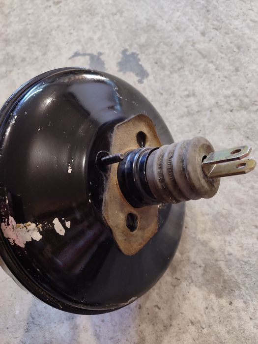 Запчастини до 124 Мерседеса: Печка, Патрубки, Рулевий вал