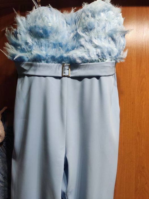 Kombinezon elegancki błękitny pióra XL
