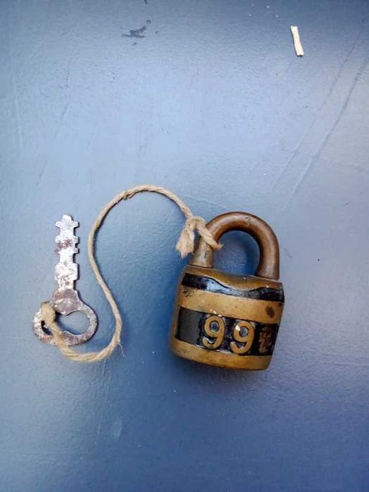 Cadeado iconico antigo