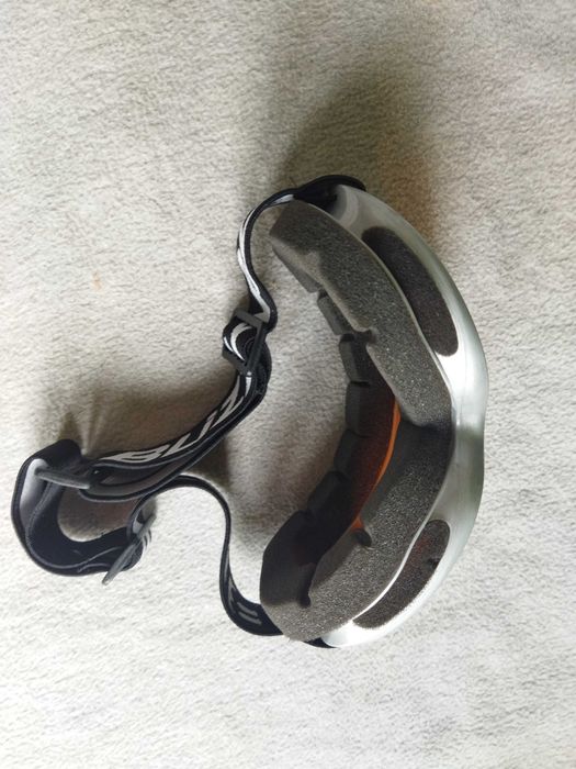 kask narciarski i gogle dziecięce