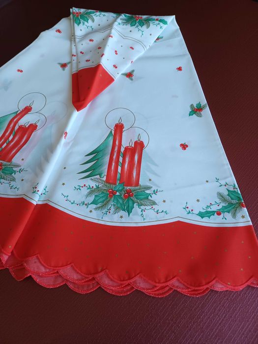 Toalha de mesa redonda com motivos de Natal e 10 Naprons