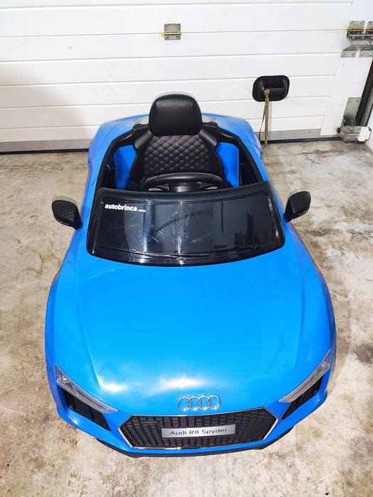 Audi R8 Spyder 12V c/ Controlo Remoto