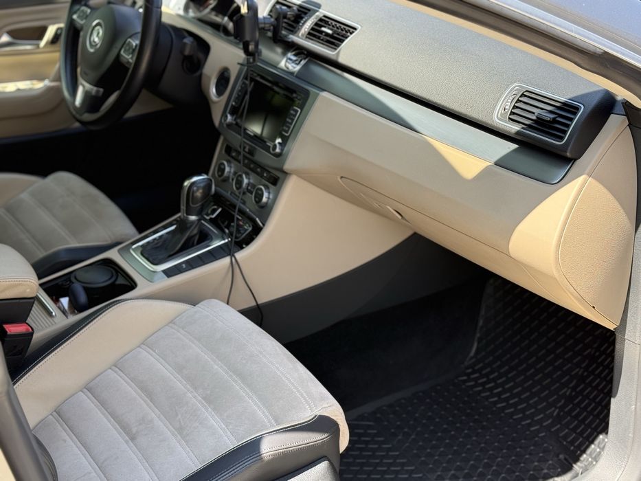 Продам Volkswagen Passat CC 1.8 2013