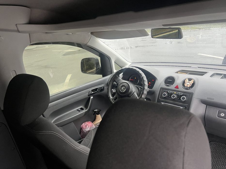 Volkswagen Caddy 1.6 дизель2011