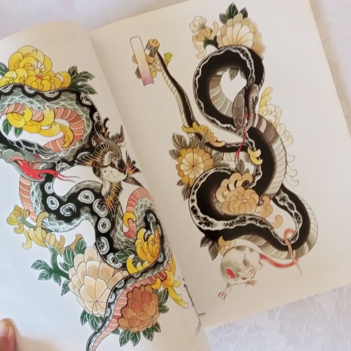 Livro de tattoo / tatuagem - Oriental Livro de tatuagens/ tattoo - Oriental volume 4- desenhos e pinturas