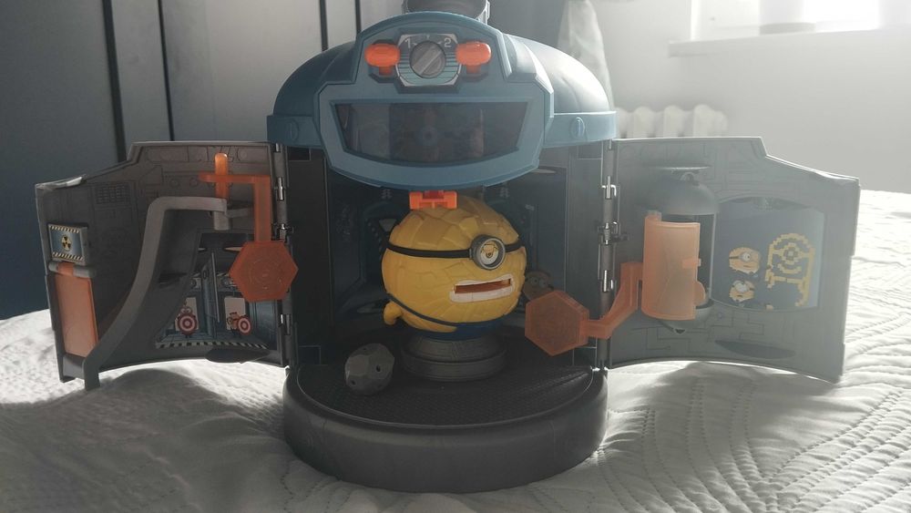 Minionki kapsuła na baterie