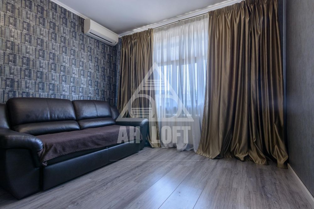 Будинок для великої родини, з басейном