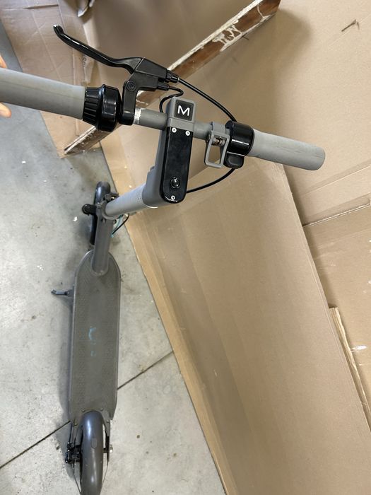 Hulajnoga elektryczna Motus Scooty 10 Plus 2022