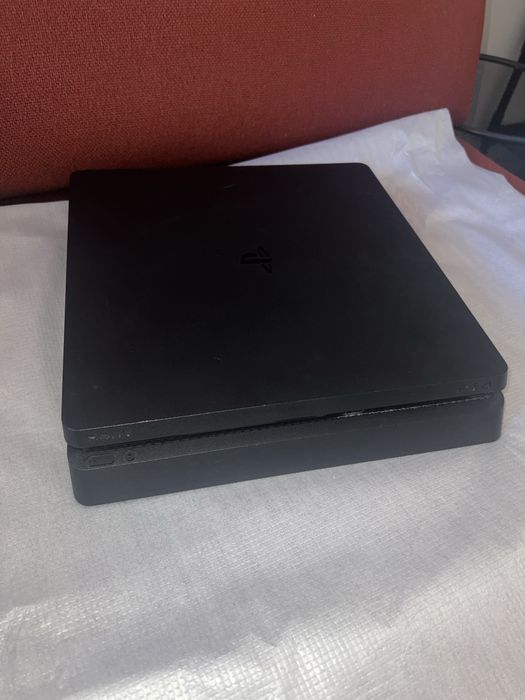 PlayStation 4 Slim 1TB