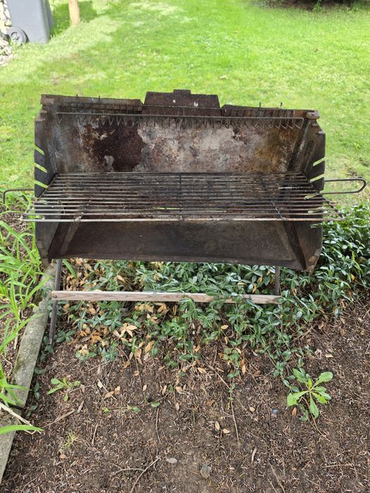 Grill żeliwny ogrodowy