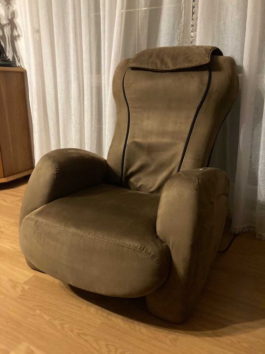 Fotel HT i-Joy 130 Human Touch masujący do domu salonu powystawowy