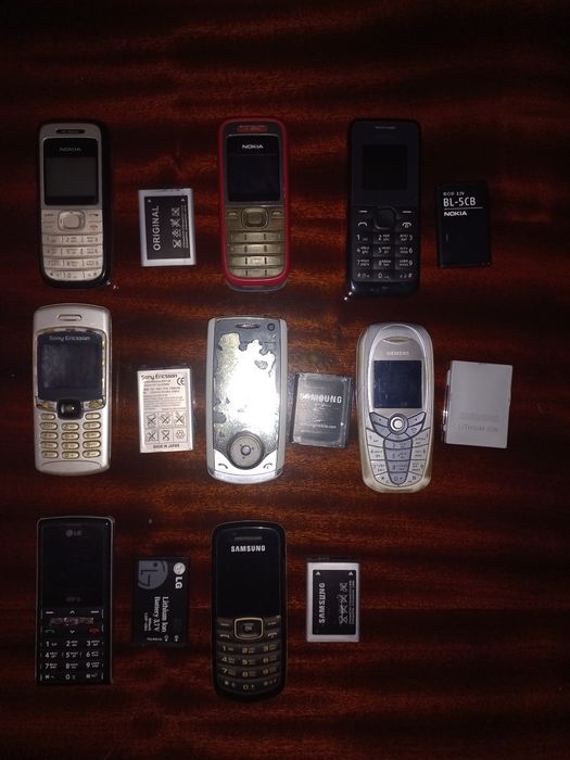Кнопочные телефоны - 8шт.