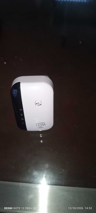 TP-LINK 300 Mbps Range Estender e outro extender