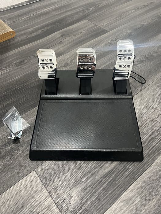 Thrustmaster t3pa педалі