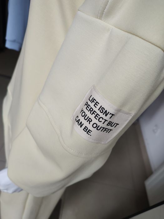 Masełkowy dres oversize z naszywką - bananowy One size
