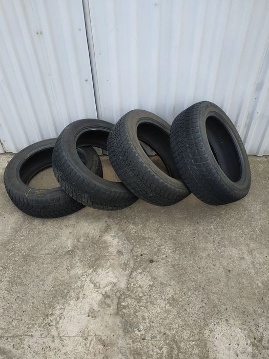 Продам комплект зимової гуми Bridgestone Blizzak dm-v1 P235/55R19