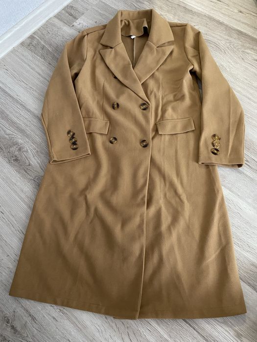 Жіноче пальто, розмір XL