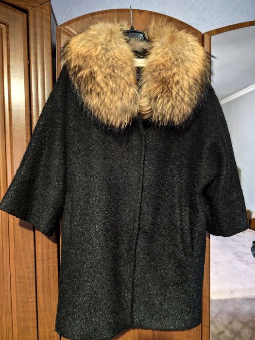 Пальто з натуральним хутром