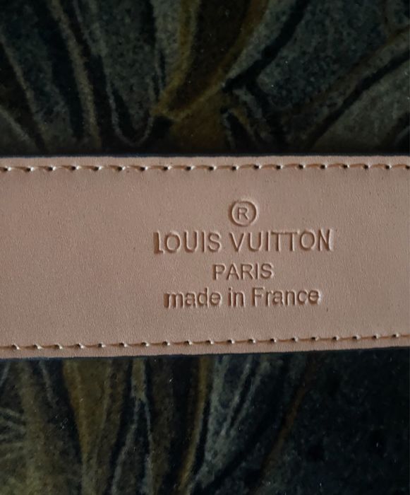 Nowy czarny pasek LV