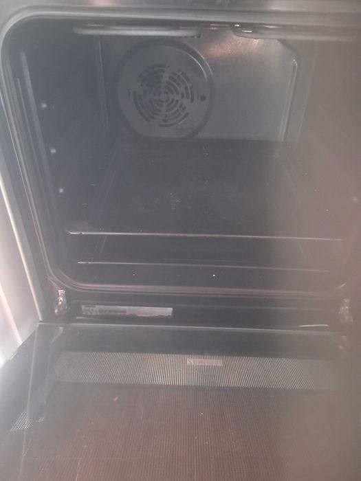 Venda de fogão vitrocerâmica e forno incorporado e frigorifico