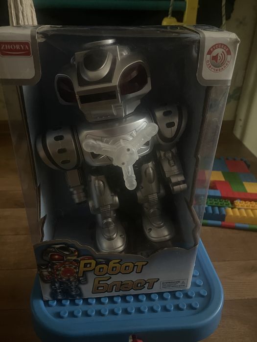 Робот іграшковий музичний з дисками