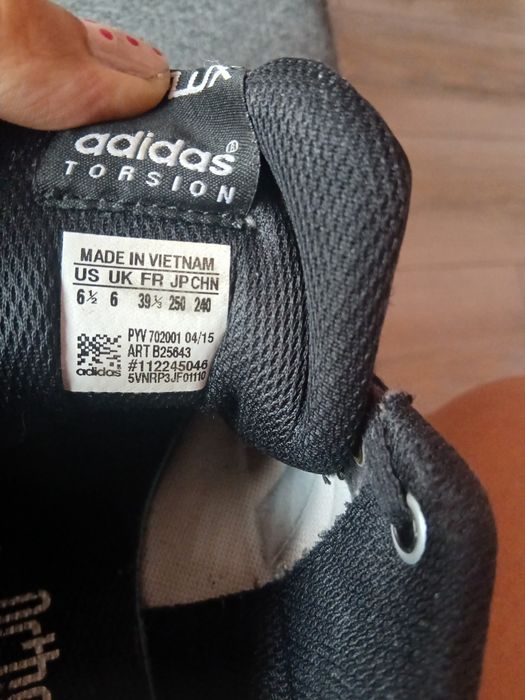 Buty sportowe firmy adidas