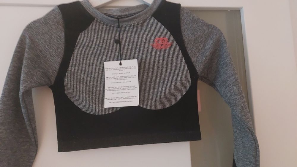 Nowy Top sportowy delicate rozmiar xs