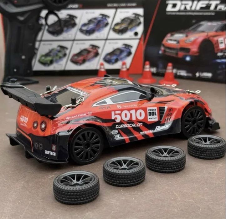 Радіокерована дрифт-машинка Nissan Skyline 1:24 з LED-підсвіткою