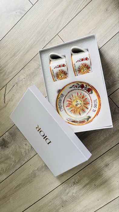 Набір посуду DIOR з фарфору В НАЯВНОСТІ!!