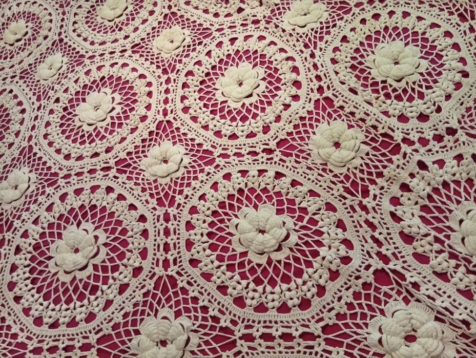 Colcha / Manta em Crochet / Branca *feita a mão*

Cor: Branca

Medidas