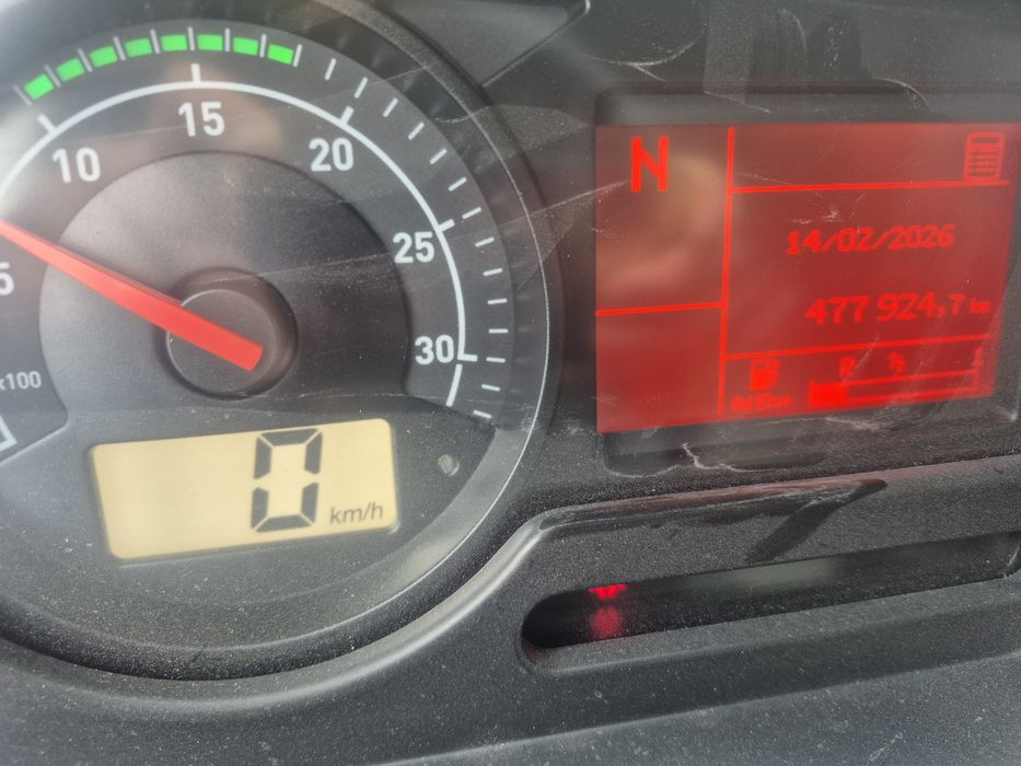 Renault D12 kontener z windą