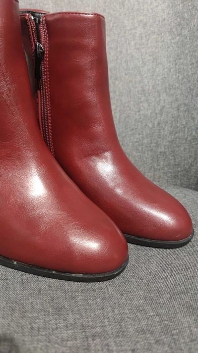 Kozaki damskie ocieplane NOWE r.39, obcas