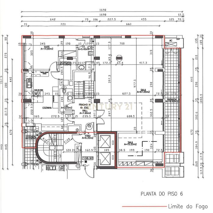 T5+1 Duplex em Linda-a-Velha com 291 m² úteis, 5 estacionamentos e vis