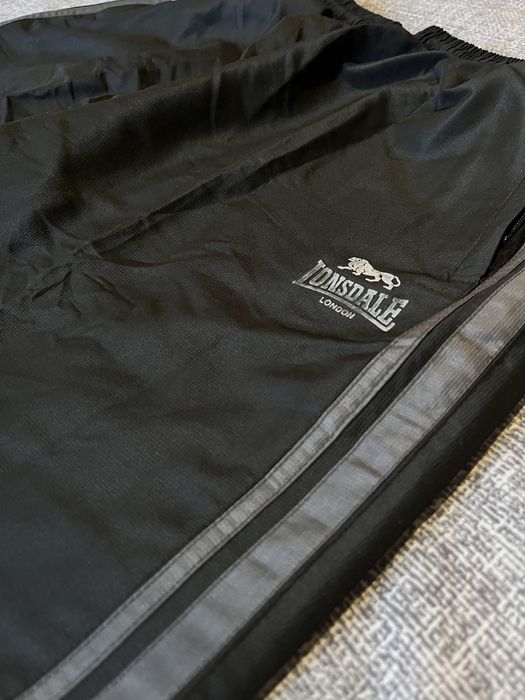 Широкі Нейлонові штани Lonsdale НОВІ! з магазинними бірками! casuals