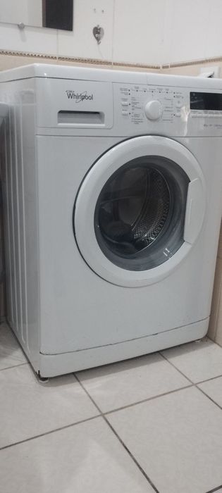 стиральная машина whirlpool на 6 кг.