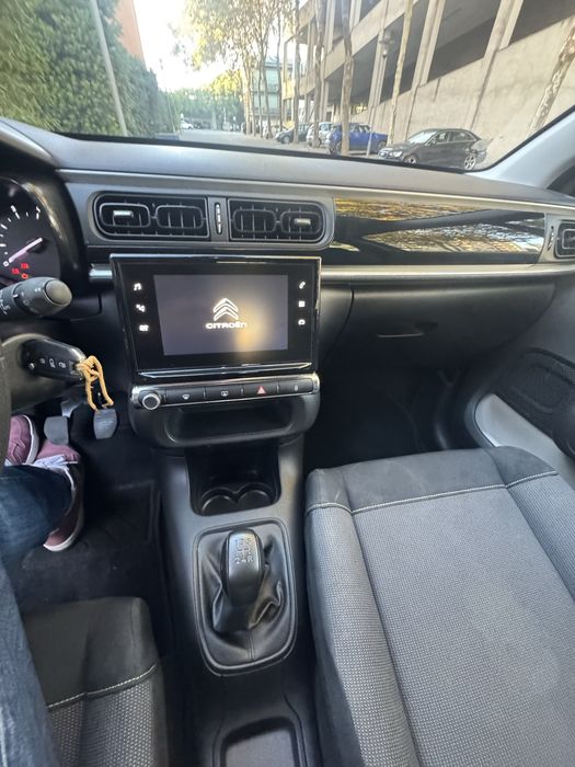 Citroen c3 1.2 de 2019 com pequeno sinistro