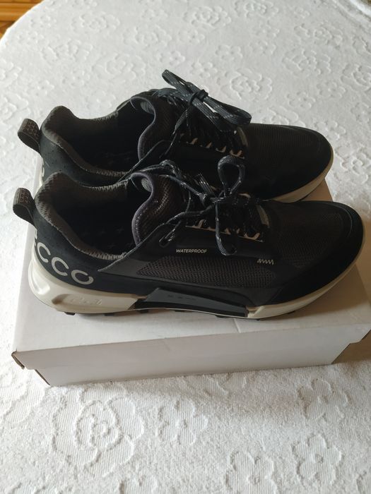 кросівки ессо 40р.