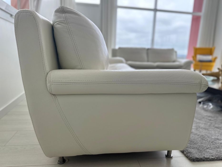 Sofas em Pele em muito bom estado