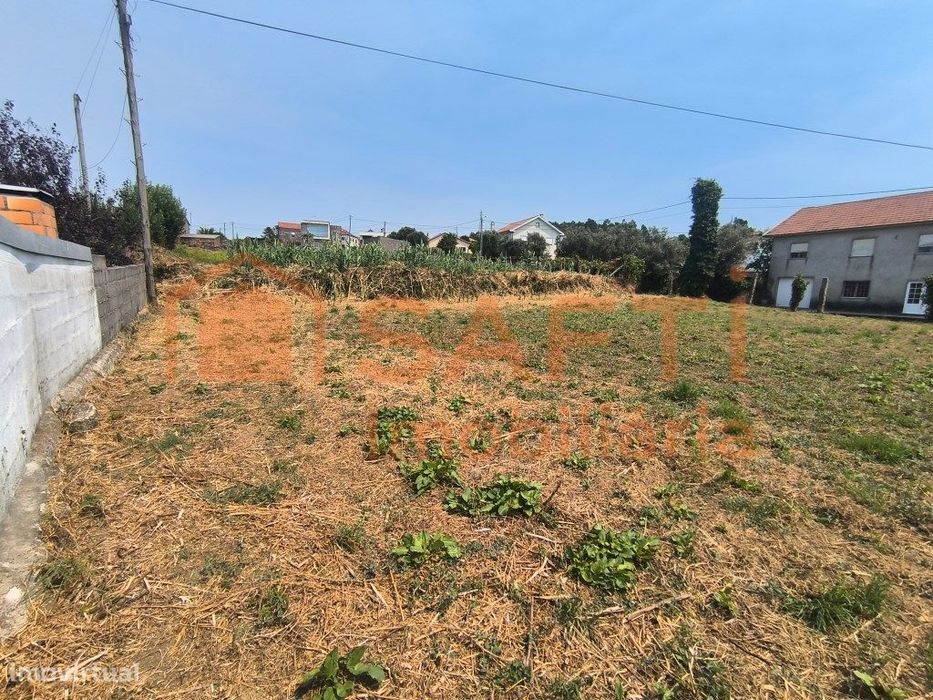 Terreno Urbano de 523 M para Construção em Antas, Esposende