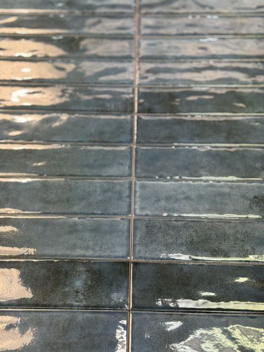 Płytki Monpelli navy 29,8 x 6,5 mix cegiełka STR połysk blue ściana