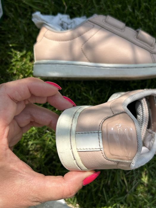 Lacoste adidasy rzep roz.28