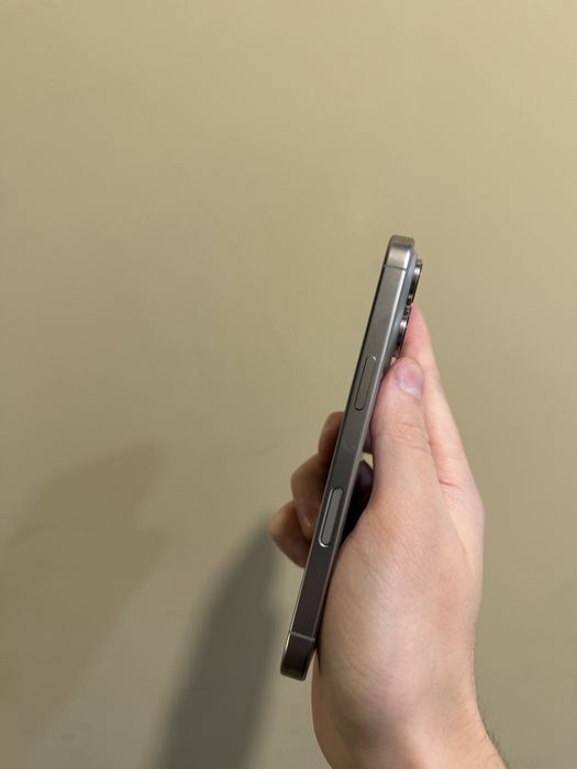Б/у IPhone 16 Pro 256 Natural ідеальні стани